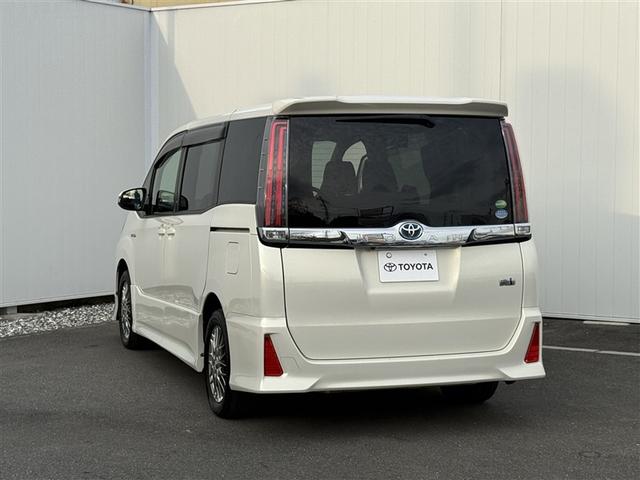 ノア ハイブリッドＳｉ　ＡＢＳ　横滑り防止機能　ダブルエアコン　エアバッグ　バックモニター　片側電動スライドドア　記録簿有　ナビＴＶ　３列シート　メモリーナビ　ＥＴＣ　ドラレコ　ＤＶＤ再生　パワーウィンドウ　オートエアコン（7枚目）