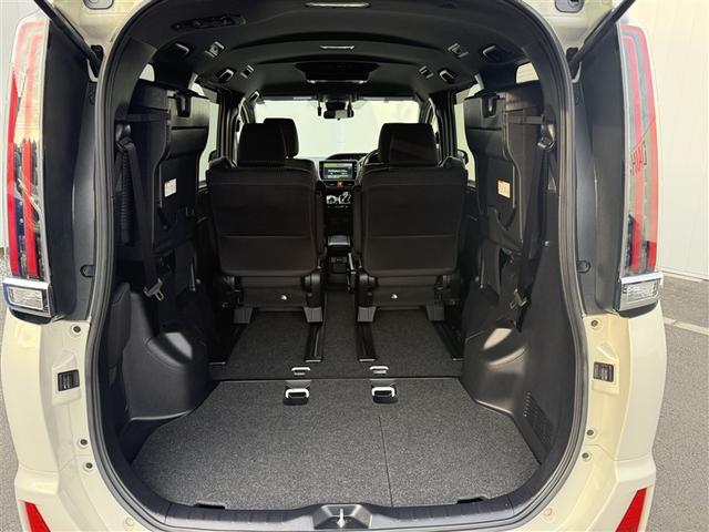 ノア ハイブリッドＳｉ　ＡＢＳ　横滑り防止機能　ダブルエアコン　エアバッグ　バックモニター　片側電動スライドドア　記録簿有　ナビＴＶ　３列シート　メモリーナビ　ＥＴＣ　ドラレコ　ＤＶＤ再生　パワーウィンドウ　オートエアコン（28枚目）