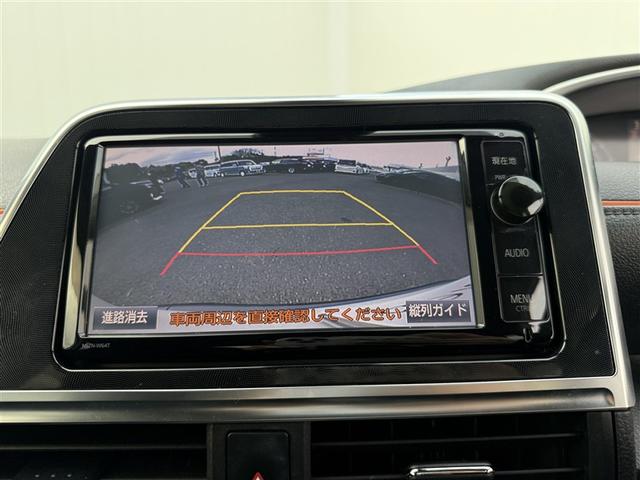 シエンタ ハイブリッドG ブレーキサポート Bカメラ 地デジ DVD キーフリー スマキー メモリナビ ナビTV ETC イモビライザー 運転席エアバック アルミホイール フルオートエアコン デュアルエアバッグ PW ABS(10枚目)