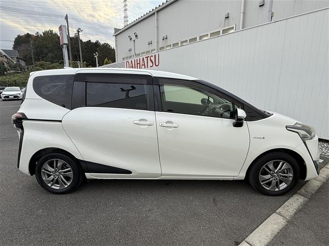 シエンタ ハイブリッドG ブレーキサポート Bカメラ 地デジ DVD キーフリー スマキー メモリナビ ナビTV ETC イモビライザー 運転席エアバック アルミホイール フルオートエアコン デュアルエアバッグ PW ABS(29枚目)