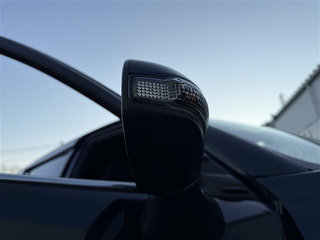 カローラフィールダー １．５Ｇ　ダブルバイビー　スマートキー＆プッシュスタート　ＴＶナビ　Ａストップ　盗難防止　カーテンエアバック　Ｂモニター　アルミホイール　フルオートエアコン　運転席エアバック　地デジＴＶ　横滑り防止　キーレス　ＡＢＳ　記録簿（19枚目）