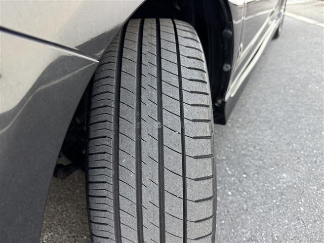 カローラフィールダー １．５Ｇ　ダブルバイビー　スマートキー＆プッシュスタート　ＴＶナビ　Ａストップ　盗難防止　カーテンエアバック　Ｂモニター　アルミホイール　フルオートエアコン　運転席エアバック　地デジＴＶ　横滑り防止　キーレス　ＡＢＳ　記録簿（25枚目）