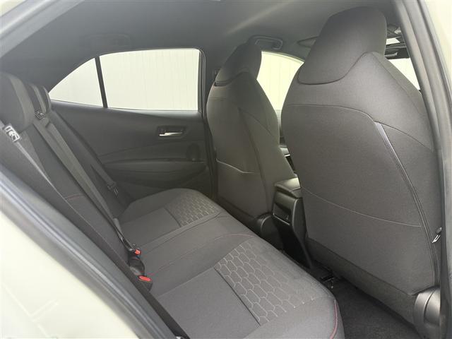 カローラスポーツ ハイブリッドＧ　Ｚ　サイドエアバック　前後誤発進抑制　Ｂモニ　エアバック　オートエアコン　地デジ　ナビＴＶ　ＡＷ　デュアルエアバッグ　パワステ　ＡＢＳ　パワーウィンド　メモリーナビ（18枚目）