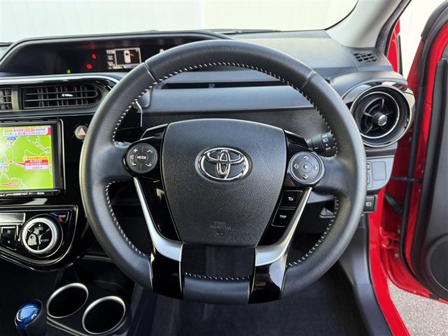 アクア クロスオーバー　Ｂカメラ　地デジ　イモビライザー　ナビＴＶ　エアコン　１オ－ナ－　ＥＳＣ　記録簿　アルミホイール　キーフリー　ＤＶＤ再生可　ＥＴＣ　パワーステアリング　パワーウィンドウ　メモリーナビ　ＡＢＳ（5枚目）