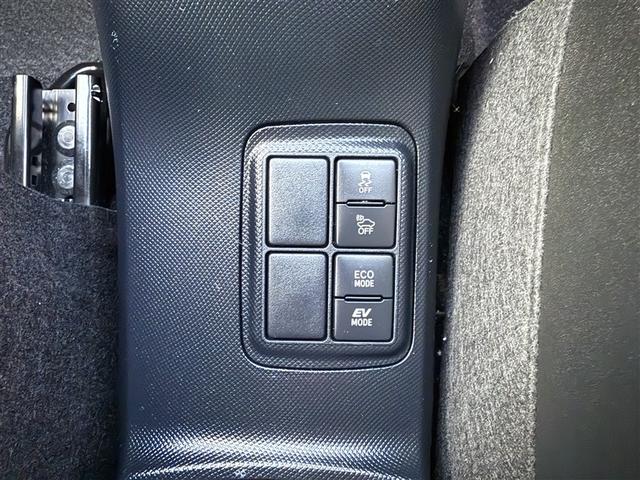 アクア クロスオーバー　Ｂカメラ　地デジ　イモビライザー　ナビＴＶ　エアコン　１オ－ナ－　ＥＳＣ　記録簿　アルミホイール　キーフリー　ＤＶＤ再生可　ＥＴＣ　パワーステアリング　パワーウィンドウ　メモリーナビ　ＡＢＳ（15枚目）