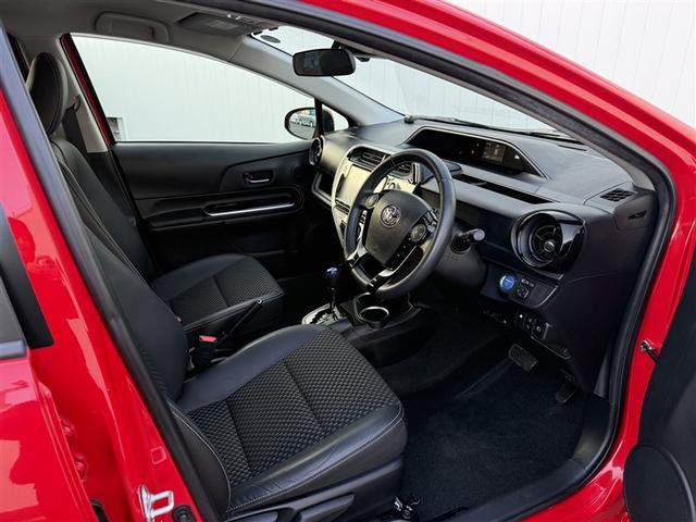 アクア クロスオーバー　Ｂカメラ　地デジ　イモビライザー　ナビＴＶ　エアコン　１オ－ナ－　ＥＳＣ　記録簿　アルミホイール　キーフリー　ＤＶＤ再生可　ＥＴＣ　パワーステアリング　パワーウィンドウ　メモリーナビ　ＡＢＳ（18枚目）