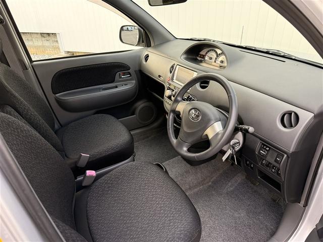 シエンタ DICE-G ワンセグテレビ Pウインドウ WエアB メンテナンスノート メモリーナビ ナビTV 両側自動ドア ABS エアバッグ オートエアコン パワーステアリング アルミホイール(5枚目)