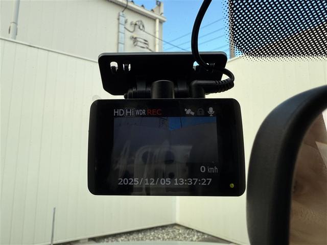 シエンタ DICE-G ワンセグテレビ Pウインドウ WエアB メンテナンスノート メモリーナビ ナビTV 両側自動ドア ABS エアバッグ オートエアコン パワーステアリング アルミホイール(14枚目)