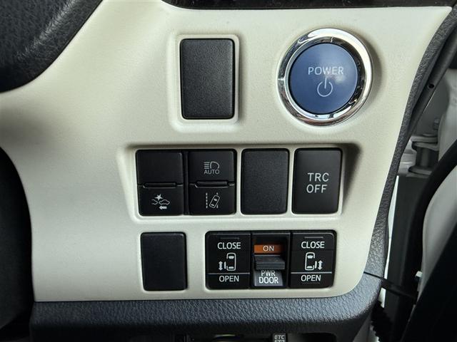 ノア ハイブリッドＳｉ　ダブルバイビーＩＩ　Ｂカメラ　横滑り防止装置　記録簿有　ＬＥＤ　地デジ　１オーナー　オートクルーズ　ＤＶＤ再生可　メモリナビ　エアバッグ　ＥＴＣ　ナビ＆ＴＶ　３列シート　ＡＢＳ　アルミホイール　スマートキ　キーレス（8枚目）