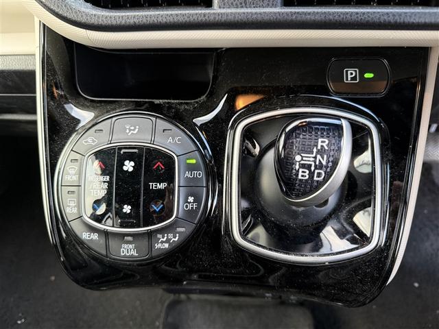 ノア ハイブリッドＳｉ　ダブルバイビーＩＩ　Ｂカメラ　横滑り防止装置　記録簿有　ＬＥＤ　地デジ　１オーナー　オートクルーズ　ＤＶＤ再生可　メモリナビ　エアバッグ　ＥＴＣ　ナビ＆ＴＶ　３列シート　ＡＢＳ　アルミホイール　スマートキ　キーレス（17枚目）