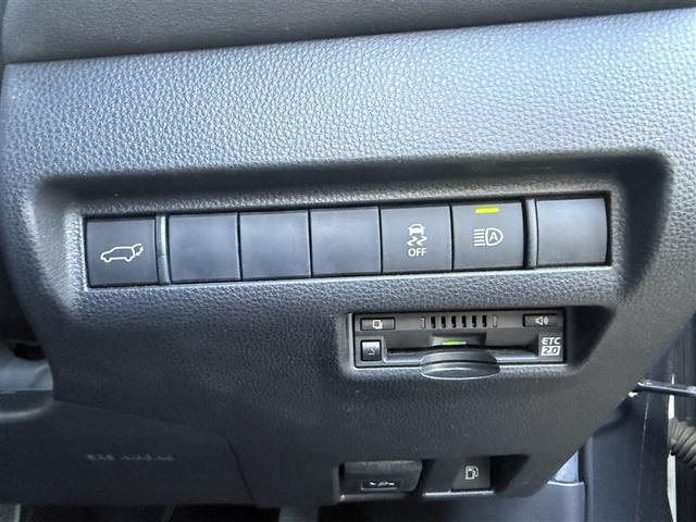 ハリアーハイブリッド Ｇ　リヤカメラ　衝突軽減装置　ＬＥＤライト　電動シート　フルセグＴＶ　アルミホイール　盗難防止装置　オートエアコン　スマートキー　キーレス　横滑り防止　ナビＴＶ　記録簿　エアバッグ　４ＷＤ　メモリーナビ（23枚目）