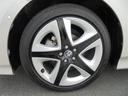 ２１５／４５Ｒ１７インチのタイヤを装着しています