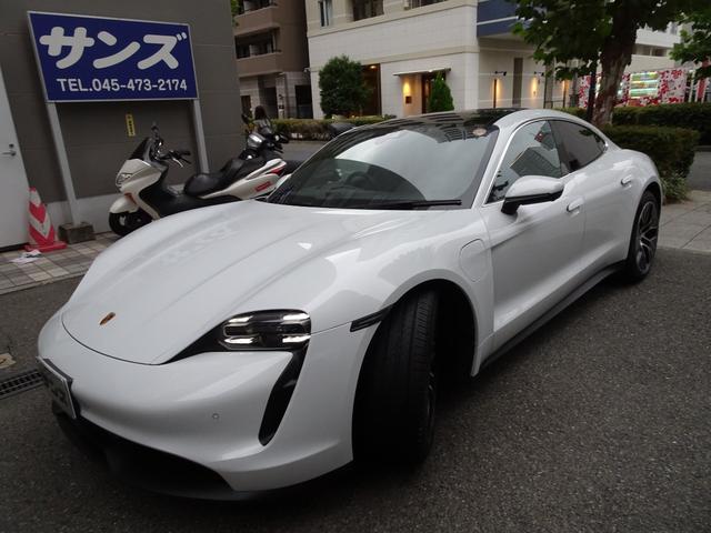 タイカン タイカン　４Ｓ　１オーナー禁煙車　正規ディーラー記録簿６枚完備　ガレージ保管車　車検９年５月２５日迄　純正ナビ　Ｂカメラ　前後センサー　全周囲カメラ　白本革シートヒータ　ＢＬＩＳ　ＥＴＣ　ＡＣＣ　電動ゲート　２０ＡＷ（7枚目）