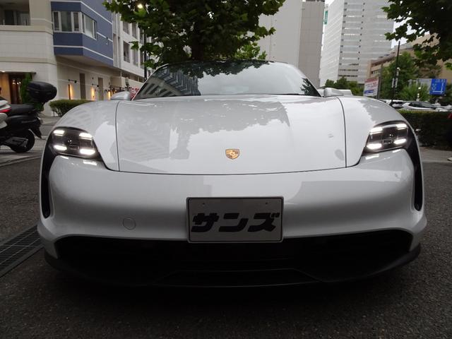 タイカン タイカン　４Ｓ　１オーナー禁煙車　正規ディーラー記録簿６枚完備　ガレージ保管車　車検９年５月２５日迄　純正ナビ　Ｂカメラ　前後センサー　全周囲カメラ　白本革シートヒータ　ＢＬＩＳ　ＥＴＣ　ＡＣＣ　電動ゲート　２０ＡＷ（8枚目）