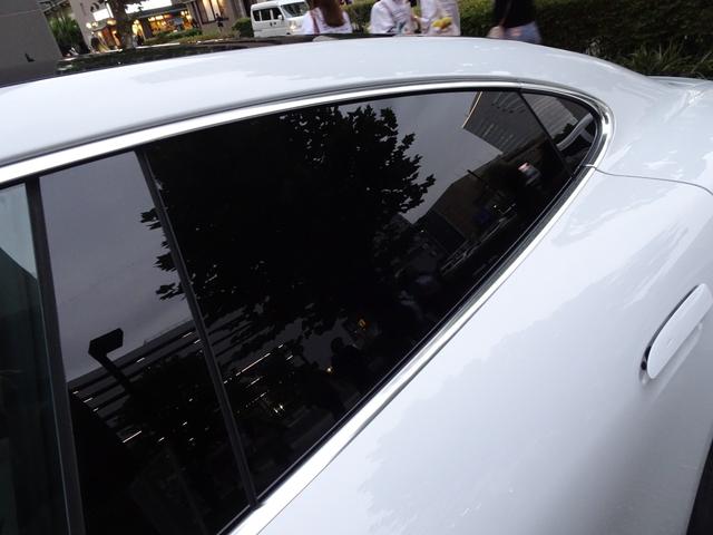 タイカン タイカン　４Ｓ　１オーナー禁煙車　正規ディーラー記録簿６枚完備　ガレージ保管車　車検９年５月２５日迄　純正ナビ　Ｂカメラ　前後センサー　全周囲カメラ　白本革シートヒータ　ＢＬＩＳ　ＥＴＣ　ＡＣＣ　電動ゲート　２０ＡＷ（36枚目）