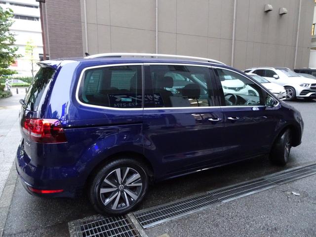 シャラン TDI ハイライン 正規ディーラー下取車 1オーナー禁煙車 正規ディーラー記録簿3枚完備 ガレージ保管車 純正ナビTV バックカメラ 前後センサー 電動ゲート ACC BLIS スペアキー 半革ヒーター ETC 17AW(2枚目)