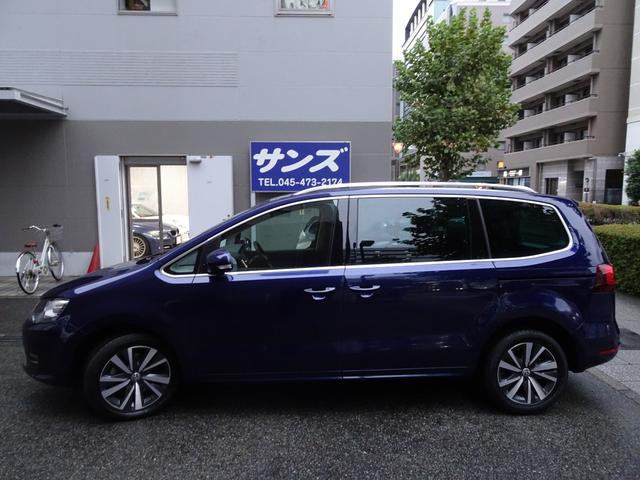 シャラン TDI ハイライン 正規ディーラー下取車 1オーナー禁煙車 正規ディーラー記録簿3枚完備 ガレージ保管車 純正ナビTV バックカメラ 前後センサー 電動ゲート ACC BLIS スペアキー 半革ヒーター ETC 17AW(6枚目)