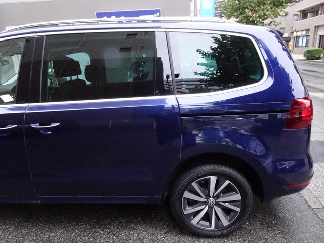 シャラン TDI ハイライン 正規ディーラー下取車 1オーナー禁煙車 正規ディーラー記録簿3枚完備 ガレージ保管車 純正ナビTV バックカメラ 前後センサー 電動ゲート ACC BLIS スペアキー 半革ヒーター ETC 17AW(35枚目)