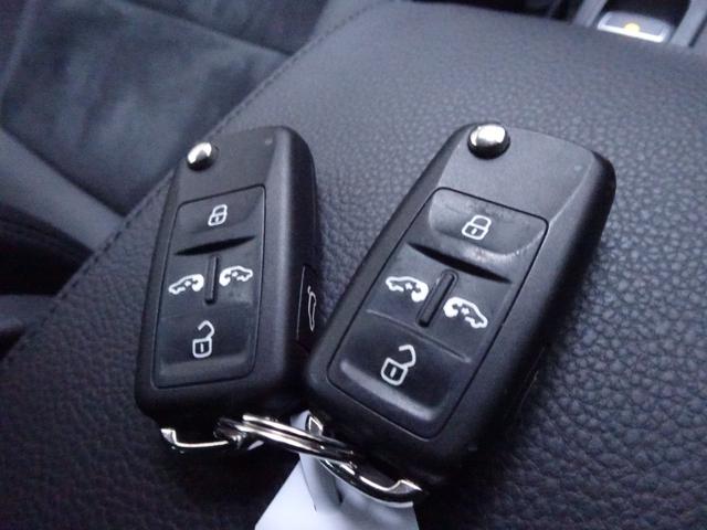 シャラン TDI ハイライン 正規ディーラー下取車 1オーナー禁煙車 正規ディーラー記録簿3枚完備 ガレージ保管車 純正ナビTV バックカメラ 前後センサー 電動ゲート ACC BLIS スペアキー 半革ヒーター ETC 17AW(70枚目)