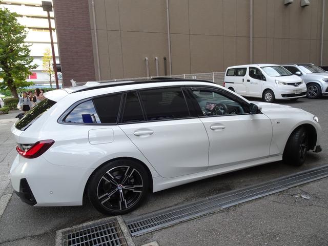 ３シリーズ ３２０ｄ　ｘＤｒｉｖｅツーリング　Ｍスポーツ　後期型　禁煙車　正規ディーラー記録簿２枚完備　車検整備付　ガレージ保管車　ＨＤＤナビ　半革シートヒーター　バックカメラ　前後センサー　サンルーフ　純正前後ドラレコ　ＨＵＤ　ＡＣＣ　電動ゲート　ＥＴＣ（2枚目）