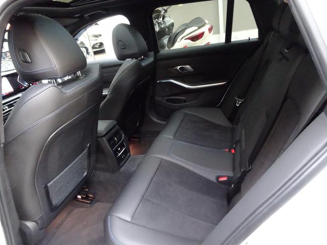 ３シリーズ ３２０ｄ　ｘＤｒｉｖｅツーリング　Ｍスポーツ　後期型　禁煙車　正規ディーラー記録簿２枚完備　車検整備付　ガレージ保管車　ＨＤＤナビ　半革シートヒーター　バックカメラ　前後センサー　サンルーフ　純正前後ドラレコ　ＨＵＤ　ＡＣＣ　電動ゲート　ＥＴＣ（55枚目）