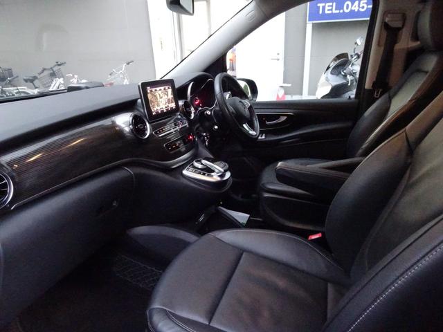 Ｖクラス Ｖ２２０ｄ　マルコポーロホライゾン　正規ディーラー下取車　１オーナー　メンテナンス記録簿４枚完備　車検９年６月２３日迄有り　ＨＤＤナビフルセグＴＶ　バックカメラ　前後センサー　全周囲カメラ　電動ゲート　マットレス未使用　スペアキー　黒革（48枚目）