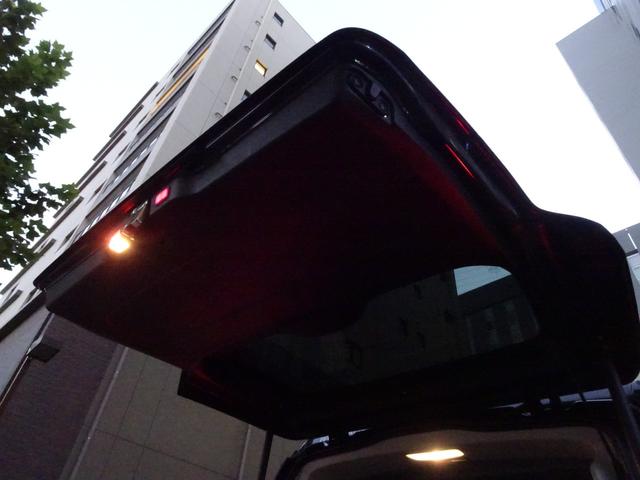 Ｖクラス Ｖ２２０ｄ　マルコポーロホライゾン　正規ディーラー下取車　１オーナー　メンテナンス記録簿４枚完備　車検９年６月２３日迄有り　ＨＤＤナビフルセグＴＶ　バックカメラ　前後センサー　全周囲カメラ　電動ゲート　マットレス未使用　スペアキー　黒革（79枚目）