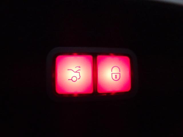 Sクラス S550 カブリオレ 禁煙車 車検整備付き フロントバンパー&フロントフェンダー&ボンネットプロテクションフィルム施工 AMG・S63前後バンパー パナメリカーナグリル HDDナビTV 全周囲カメラ 赤革 エアサス ACC(80枚目)