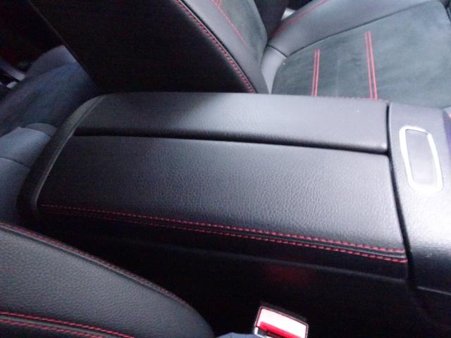 GLB GLB35 4マチック 禁煙車 走行15136K ガレージ保管 車検整備付 レーダーセーフティPKG AMGパフォーマンスステアリング アンビエントライト HDDナビ フルセグTV 純正前後ドラレコ 全周囲カメラ 電動ゲート(70枚目)