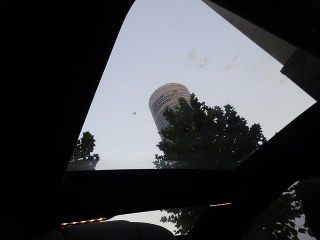 Ｓクラス Ｓ５６０ｅロング　ＡＭＧラインプラス　禁煙車　ガレージ保管車　走行２７７１６キロ　ダイヤモンドシルバー色　ＨＤＤナビＴＶ　全周囲カメラ　黒革ベンチレーション　サンルーフ　電動ゲート　ドラレコ　エアサス　シートマッサージ（63枚目）