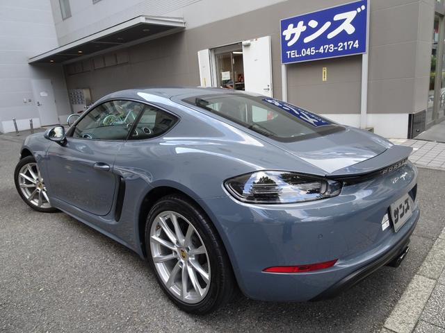 ７１８ケイマン ７１８ケイマン　スポーツクロノパッケージ　１オーナー　禁煙車　メンテナンス記録簿１１枚完備　車検整備付き　白黒コンビ本革シートヒーター　ナビ　バックカメラ　前後センサー　前後ドラレコ　スポーツエグゾーストシステム（5枚目）