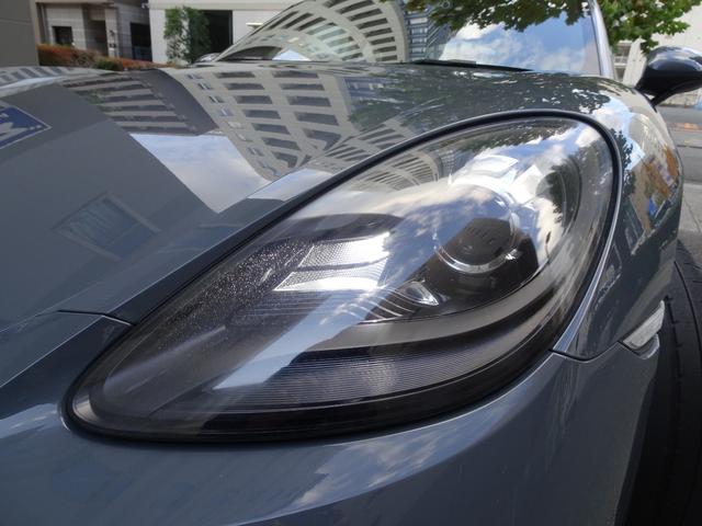 ７１８ケイマン ７１８ケイマン　スポーツクロノパッケージ　１オーナー　禁煙車　メンテナンス記録簿１１枚完備　車検整備付き　白黒コンビ本革シートヒーター　ナビ　バックカメラ　前後センサー　前後ドラレコ　スポーツエグゾーストシステム（9枚目）