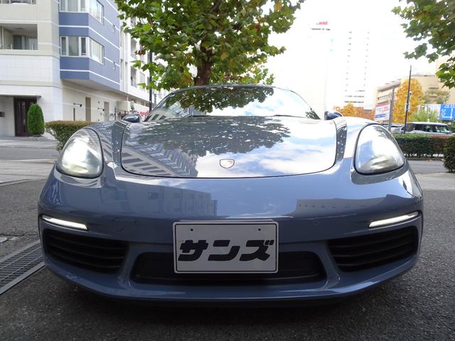 ７１８ケイマン ７１８ケイマン　スポーツクロノパッケージ　１オーナー　禁煙車　メンテナンス記録簿１１枚完備　車検整備付き　白黒コンビ本革シートヒーター　ナビ　バックカメラ　前後センサー　前後ドラレコ　スポーツエグゾーストシステム（10枚目）