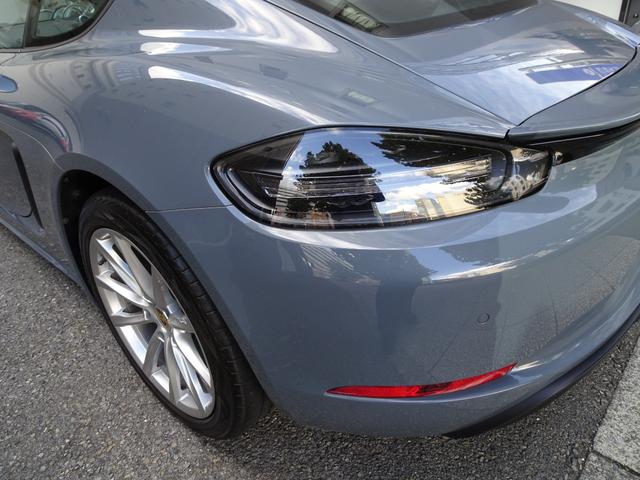 ７１８ケイマン ７１８ケイマン　スポーツクロノパッケージ　１オーナー　禁煙車　メンテナンス記録簿１１枚完備　車検整備付き　白黒コンビ本革シートヒーター　ナビ　バックカメラ　前後センサー　前後ドラレコ　スポーツエグゾーストシステム（26枚目）