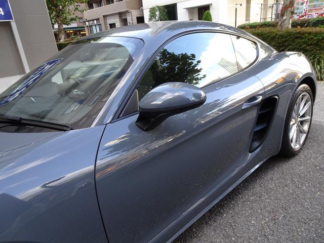 ７１８ケイマン ７１８ケイマン　スポーツクロノパッケージ　１オーナー　禁煙車　メンテナンス記録簿１１枚完備　車検整備付き　白黒コンビ本革シートヒーター　ナビ　バックカメラ　前後センサー　前後ドラレコ　スポーツエグゾーストシステム（30枚目）