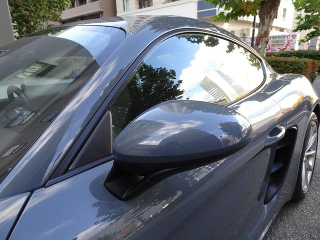 ７１８ケイマン ７１８ケイマン　スポーツクロノパッケージ　１オーナー　禁煙車　メンテナンス記録簿１１枚完備　車検整備付き　白黒コンビ本革シートヒーター　ナビ　バックカメラ　前後センサー　前後ドラレコ　スポーツエグゾーストシステム（31枚目）