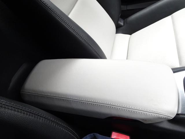 ７１８ケイマン ７１８ケイマン　スポーツクロノパッケージ　１オーナー　禁煙車　メンテナンス記録簿１１枚完備　車検整備付き　白黒コンビ本革シートヒーター　ナビ　バックカメラ　前後センサー　前後ドラレコ　スポーツエグゾーストシステム（58枚目）