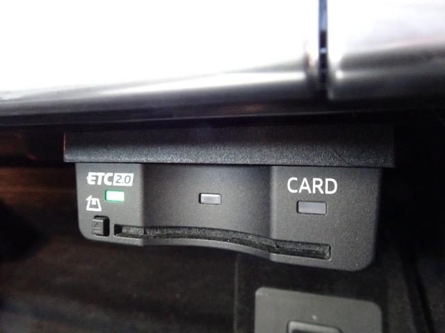 ７１８ケイマン ７１８ケイマン　スポーツクロノパッケージ　１オーナー　禁煙車　メンテナンス記録簿１１枚完備　車検整備付き　白黒コンビ本革シートヒーター　ナビ　バックカメラ　前後センサー　前後ドラレコ　スポーツエグゾーストシステム（69枚目）