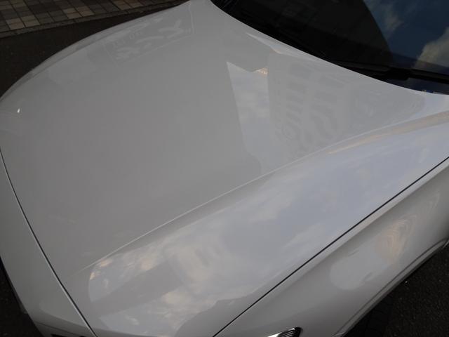 Ｖ６０ リチャージ　ＰＨＶ　Ｔ６　ＡＷＤ　インスクリプション　新車保証継承　禁煙車　正規ディーラー記録簿２枚完備　アップルカープレイ　全周囲カメラ　白本革　全席シートヒータ　ベンチレーション　ＨＵＤ　ＡＣＣ　ハーマンカードンスピーカ　電動ゲート　ＥＴＣ　１９ＡＷ（13枚目）