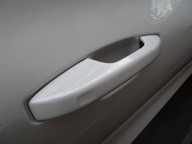 Ｖ６０ リチャージ　ＰＨＶ　Ｔ６　ＡＷＤ　インスクリプション　新車保証継承　禁煙車　正規ディーラー記録簿２枚完備　アップルカープレイ　全周囲カメラ　白本革　全席シートヒータ　ベンチレーション　ＨＵＤ　ＡＣＣ　ハーマンカードンスピーカ　電動ゲート　ＥＴＣ　１９ＡＷ（28枚目）