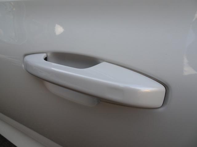 Ｖ６０ リチャージ　ＰＨＶ　Ｔ６　ＡＷＤ　インスクリプション　新車保証継承　禁煙車　正規ディーラー記録簿２枚完備　アップルカープレイ　全周囲カメラ　白本革　全席シートヒータ　ベンチレーション　ＨＵＤ　ＡＣＣ　ハーマンカードンスピーカ　電動ゲート　ＥＴＣ　１９ＡＷ（40枚目）