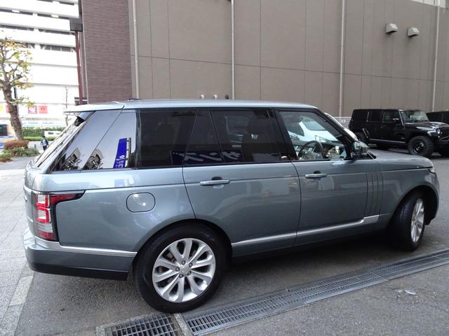 レンジローバー ３．０　Ｖ６　スーパーチャージド　ヴォーグ　禁煙車　メンテナンス記録簿７枚完備　ガレージ保管車　走行６２７７１Ｋ　車検整備付　ＨＤＤナビ　全周囲カメラ　左側電動サイドステップ　ベージュ本革　ベンチレーション　ステアリングヒーター　ＡＣＣ　Ｓキー（2枚目）