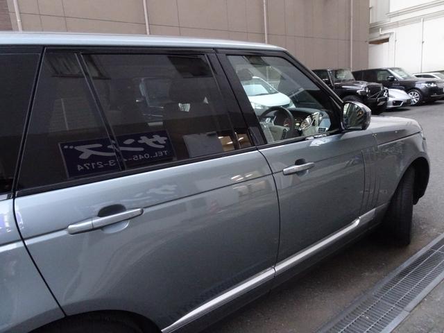 レンジローバー ３．０　Ｖ６　スーパーチャージド　ヴォーグ　禁煙車　メンテナンス記録簿７枚完備　ガレージ保管車　走行６２７７１Ｋ　車検整備付　ＨＤＤナビ　全周囲カメラ　左側電動サイドステップ　ベージュ本革　ベンチレーション　ステアリングヒーター　ＡＣＣ　Ｓキー（26枚目）