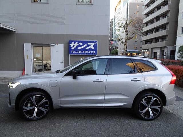 XC60 リチャージ PHV T6 AWD インスクリプション 新車保証継承 1オーナー 禁煙車 正規ディーラー記録簿2枚完備 2023年モデル 車検整備付き 走行4708キロ 純正ナビ 黒革 全席シートヒーター ベンチレーション サンルーフ HUD 前後ドラレコ(6枚目)