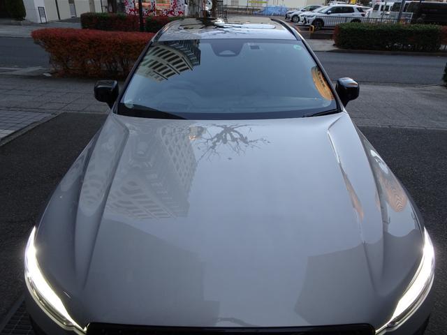 XC60 リチャージ PHV T6 AWD インスクリプション 新車保証継承 1オーナー 禁煙車 正規ディーラー記録簿2枚完備 2023年モデル 車検整備付き 走行4708キロ 純正ナビ 黒革 全席シートヒーター ベンチレーション サンルーフ HUD 前後ドラレコ(9枚目)