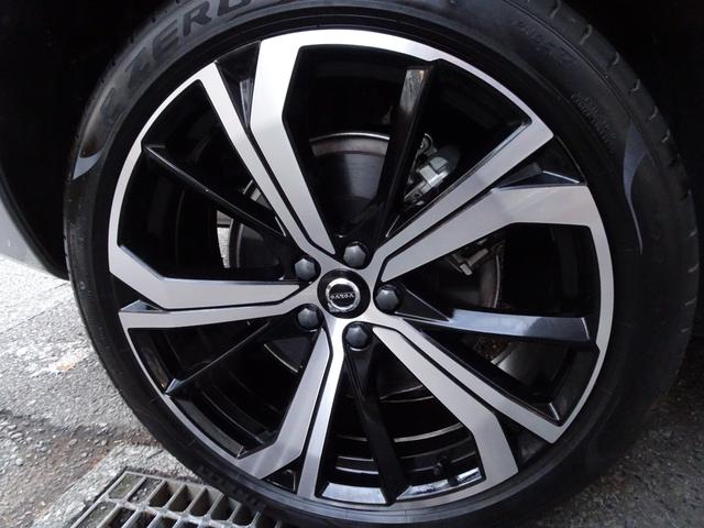 XC60 リチャージ PHV T6 AWD インスクリプション 新車保証継承 1オーナー 禁煙車 正規ディーラー記録簿2枚完備 2023年モデル 車検整備付き 走行4708キロ 純正ナビ 黒革 全席シートヒーター ベンチレーション サンルーフ HUD 前後ドラレコ(18枚目)