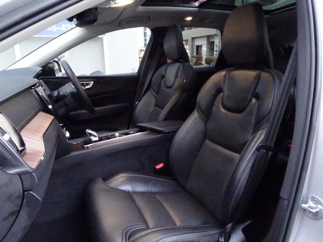 XC60 リチャージ PHV T6 AWD インスクリプション 新車保証継承 1オーナー 禁煙車 正規ディーラー記録簿2枚完備 2023年モデル 車検整備付き 走行4708キロ 純正ナビ 黒革 全席シートヒーター ベンチレーション サンルーフ HUD 前後ドラレコ(50枚目)