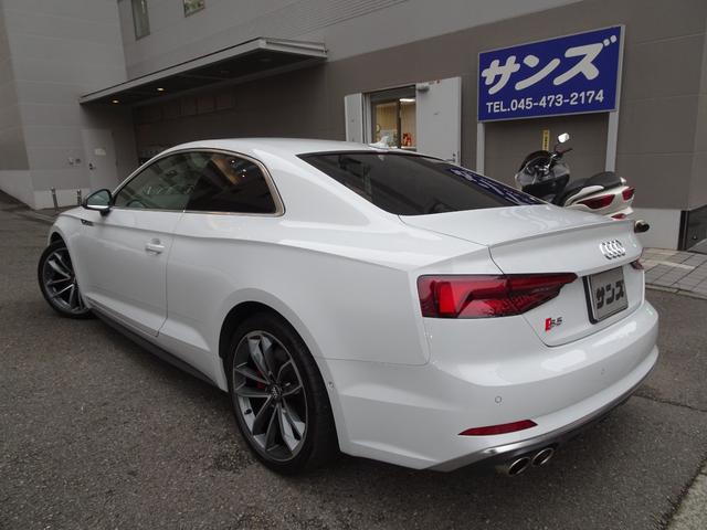 Ｓ５ ベースグレード　禁煙車　ガレージ保管車　セーフティＰＫＧ　レザーＰＫＧ　ナビ　フルセグＴＶ　Ｂカメラ　前後センサー　全周囲カメラ　純正前後ドラレコ　３面フィルム貼　赤キャリパー　ＥＴＣ　Ｓキー　赤本革シートマッサージ（5枚目）