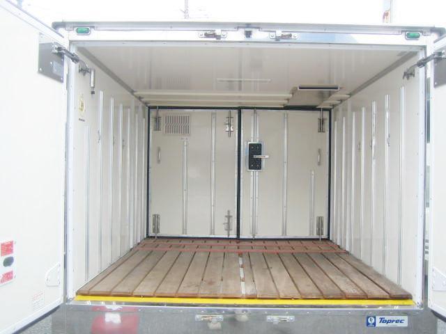 エルフトラック 　冷蔵冷凍車　低温冷凍車　２ｔ冷蔵冷凍車　２室式冷蔵冷凍車（8枚目）