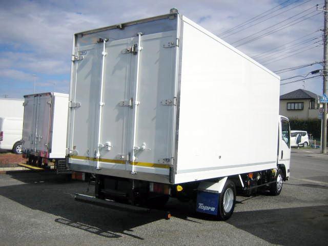 エルフトラック 　冷蔵冷凍車　中温冷凍車　ワイドロング冷蔵冷凍車　加温機能付冷蔵冷凍車　２室２エバ冷蔵冷凍車（3枚目）